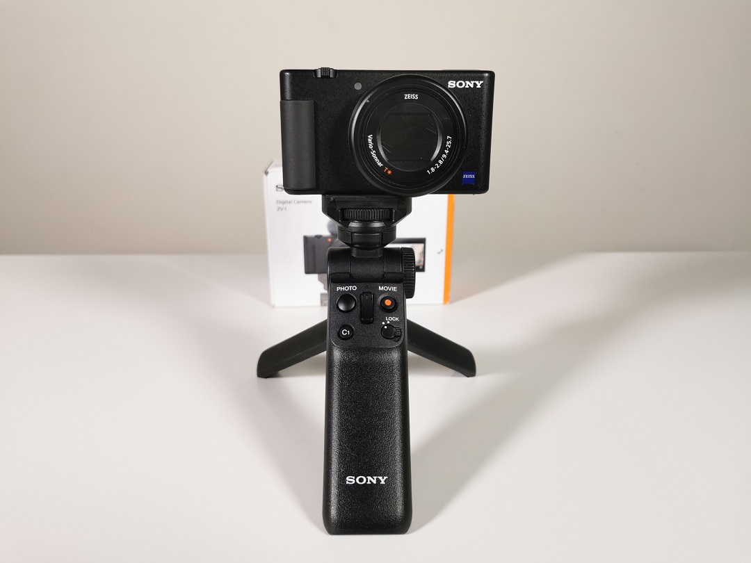 Review of Sony Vlog Camera ZV1 & Sony Bluetooth Wireless shooting grip