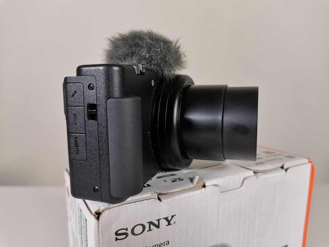 Review of Sony Vlog Camera ZV1 & Sony Bluetooth Wireless shooting grip