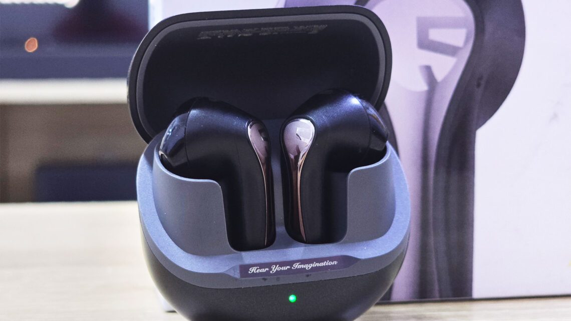 Review-of-Soundpeats-Air5-Semi-In-Ear-aptX-Adaptive-Lossless-Wireless-Earbuds-in-the-UAE