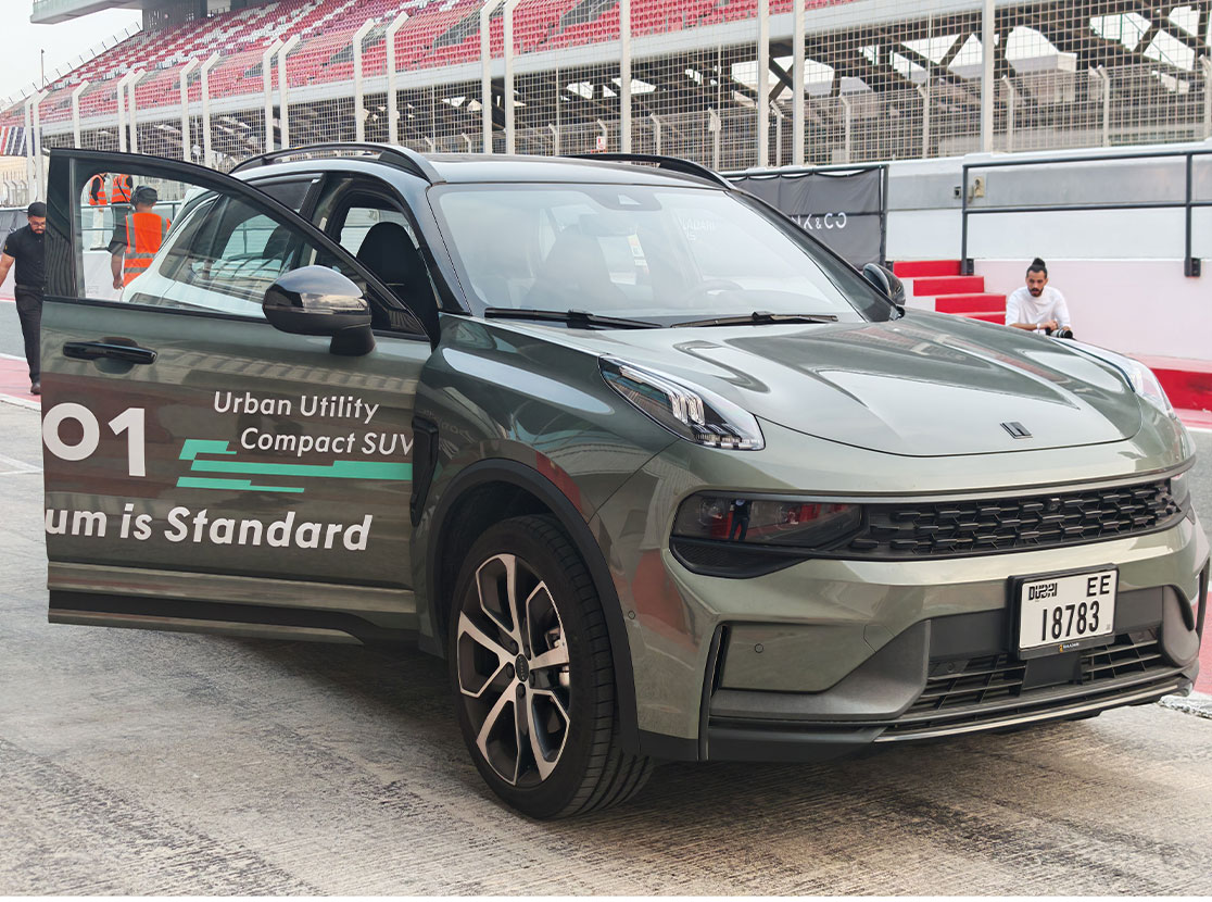 LYNK_&_Co_01